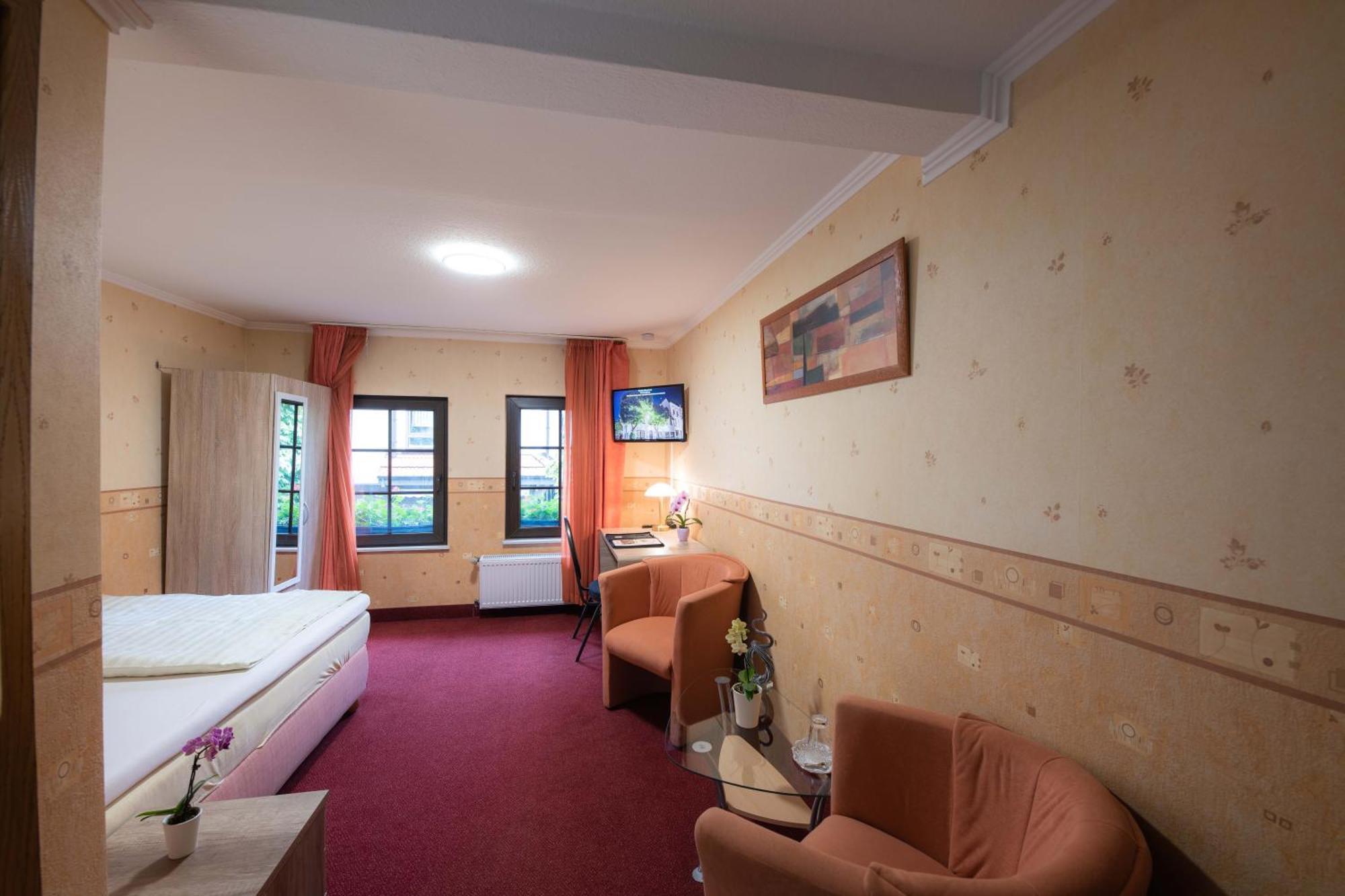 Hotel Am Rathaus Menden Exterior photo